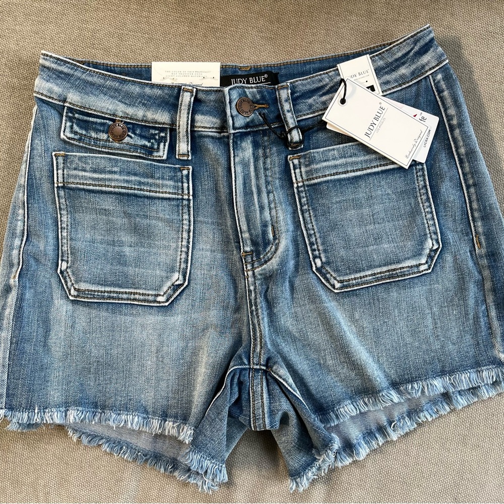Judy Blue Size Medium Mid Rise Jean Shorts Style: JB150070